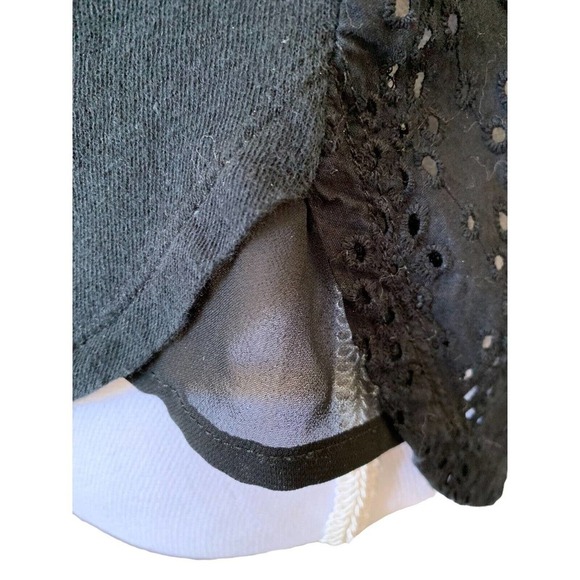 Anthropologie Meadow Rue XS Top Shirt Black Tab Roll Sleeves V-Neck Eyelet Lace - Picture 5 of 9